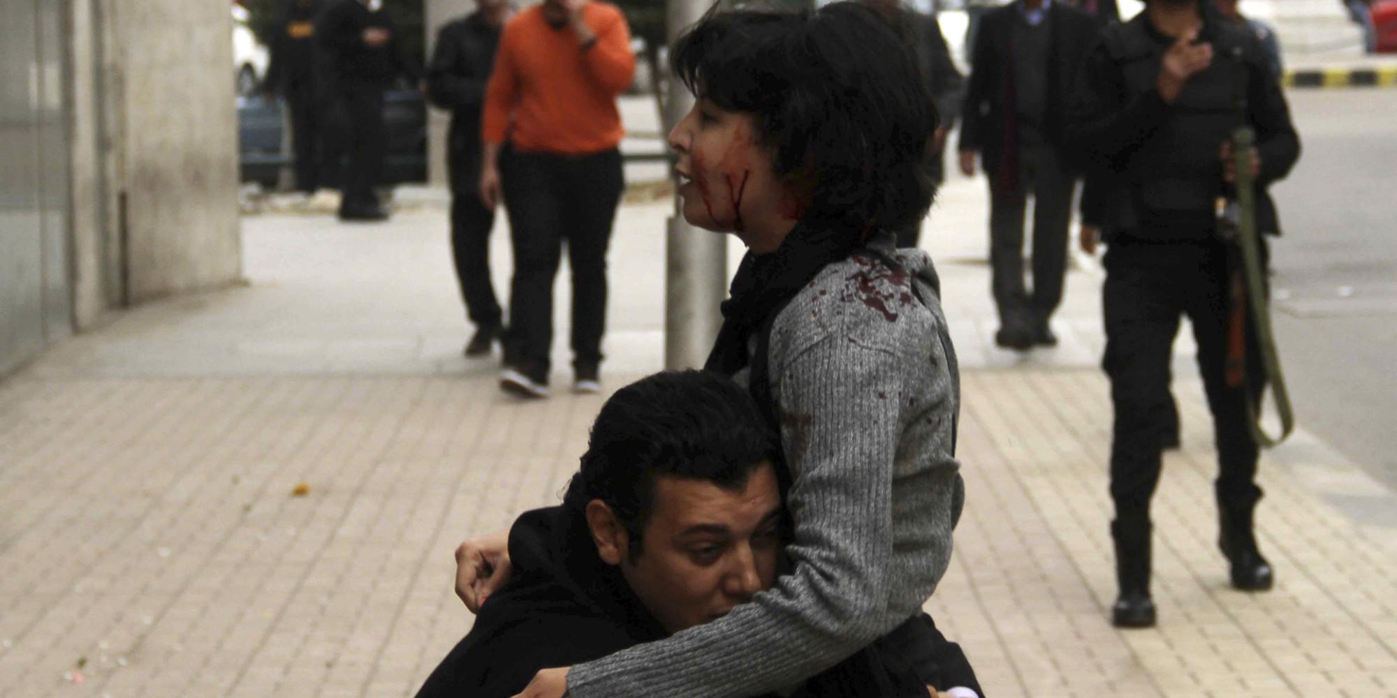 “النقض” توصي بإعادة محاكمة الضابط المتهم بقتل شيماء الصباغ