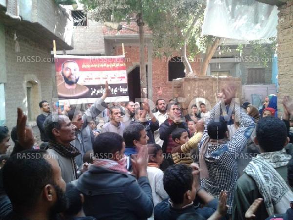 وقفة لـ”تحالف الشرعية” أمام منزل أحد ضحايا الانقلاب بديروط