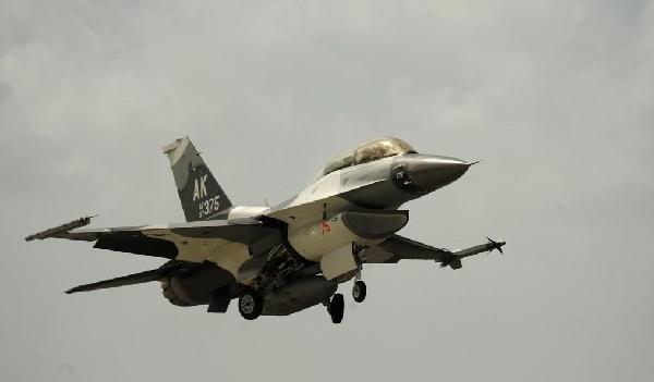 إسرائيل تمنع طائرة يشتبه انتمائها لمصر من التحليق فوق غزة