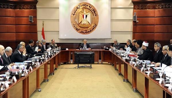 التعديلات الوزارية تثير التساؤلات.. وخبراء: تغيير “سكرتارية” ليس أكثر!