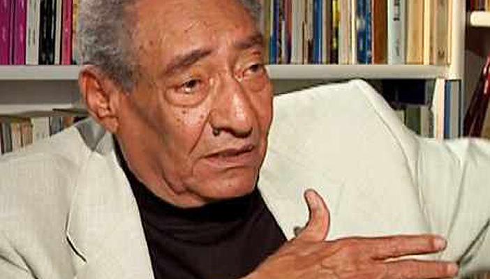 عبد الرحمن الأبنودي.. الشاعر الذي خان قصائده