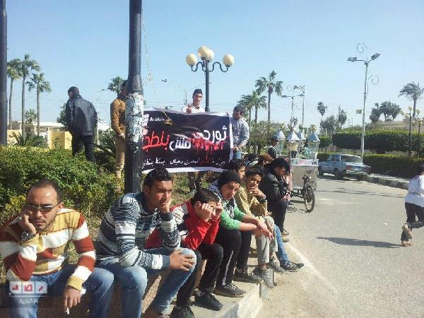 مسيرات تجوب المحافظات للمطالبة برحيل النظام