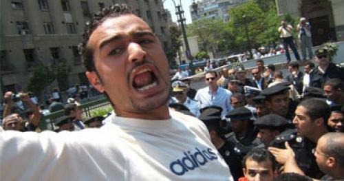 “دومة ” ونوارة نجم يقودان مسيرة شهيد “البطاطا”إلى “القضاء العالي”