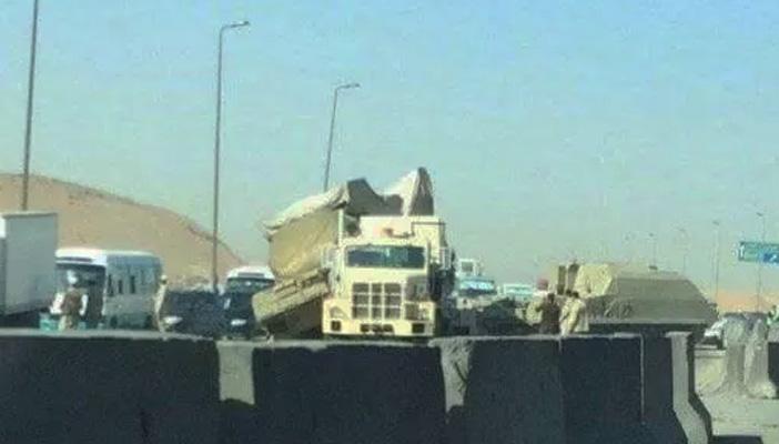 حادثة دبابة وبيع محكمة وفائز بمسابقة لم تبدأ.. أحداث طريفة في 48 ساعة