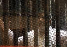 مرسي : “قاطعين الصوت عني ليه؟..علشان خايفين الرئيس يتصل بالشعب؟”