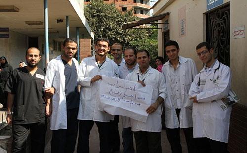 وقفة لأطباء الامتياز أمام الصحة وتهديدات بالدخول في اعتصام