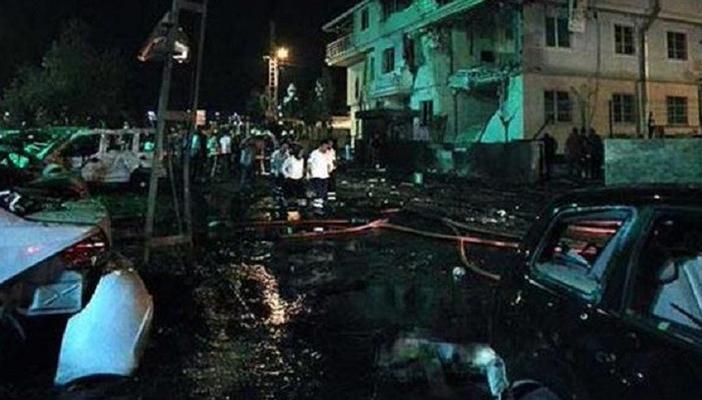 بالفيديو.. 5 قتلى و10 جرحى بانفجار استهدف سيارة عسكرية في أنقرة