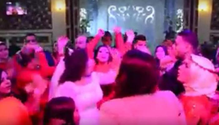 بالفيديو.. غناء “شيد قصورك” للشيخ إمام والهتاف لماهينور في حفل زفاف