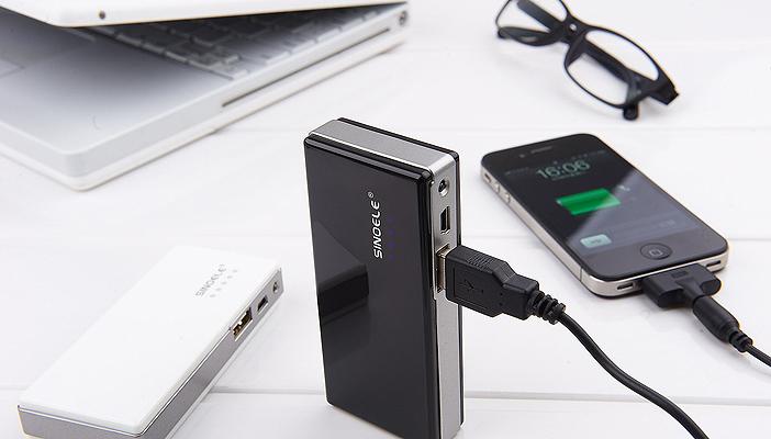 هل ترك الهاتف موصولا بالشاحن يضر بالبطارية؟