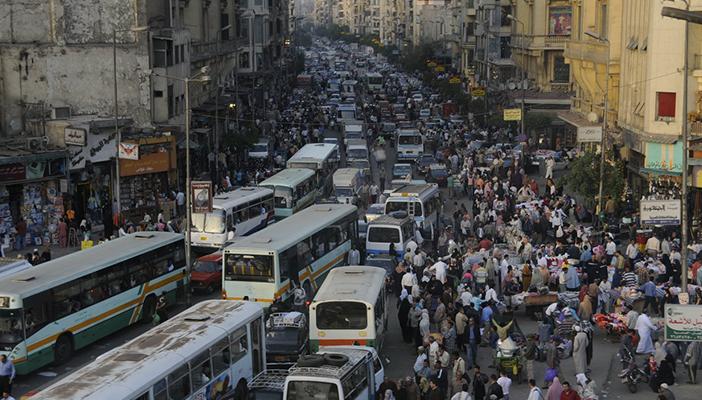 زحام “صلاح سالم” وإصلاحات بكوبري أكتوبر.. تعرف على حالة الطرق الآن