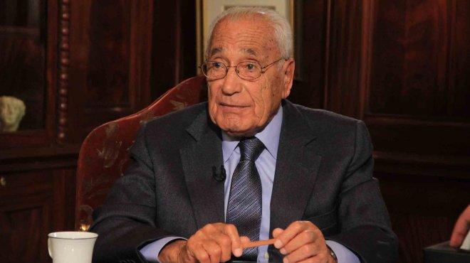 أنا وهيكل وأحمد منصور