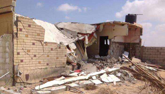 خاص لـ”رصد”: مقتل طفل وإصابة والدته في قصف للجيش المصري شمال سيناء