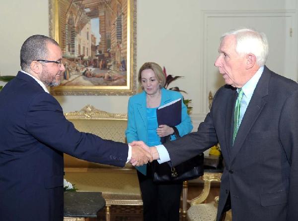 قنديل :الشعب المصري يتمسك بتحقيق أهداف الثورة واستكمال مسيرة التحول الديمقراطي