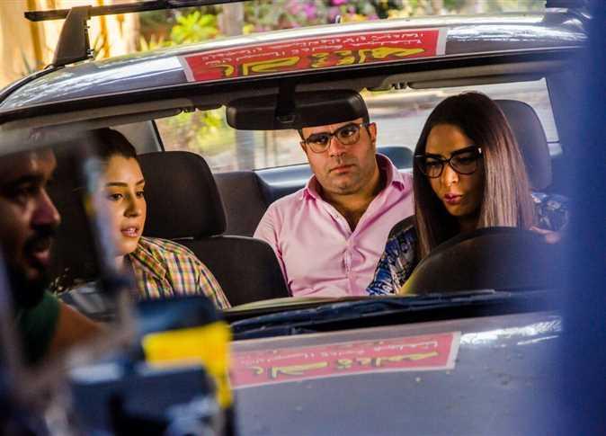 أيتن عامر تحتفل بأولى بطولاتها المطلقة.. والمخرج: قصة العمل حقيقية