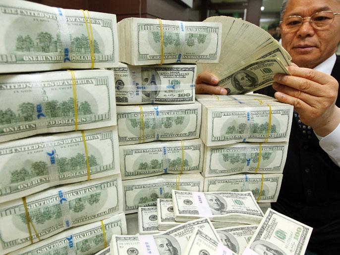 الدولار يسجل 9.15 جنيهات.. والذهب يسجل 270 جنيها لعيار 21