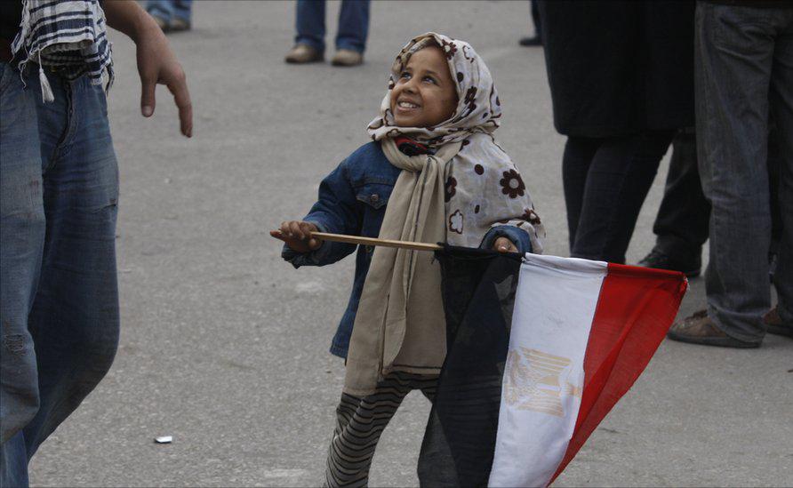 سيدة تعرض طفلها للبيع مقابل 100 جنيه في دمياط