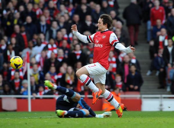 بالفيديو..”الأرسنال” يقترب من الصدارة برباعية في “سندرلاند”