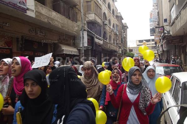 مسيرة صباحية بالإسكندرية تطالب بالقصاص العاجل للشهداء