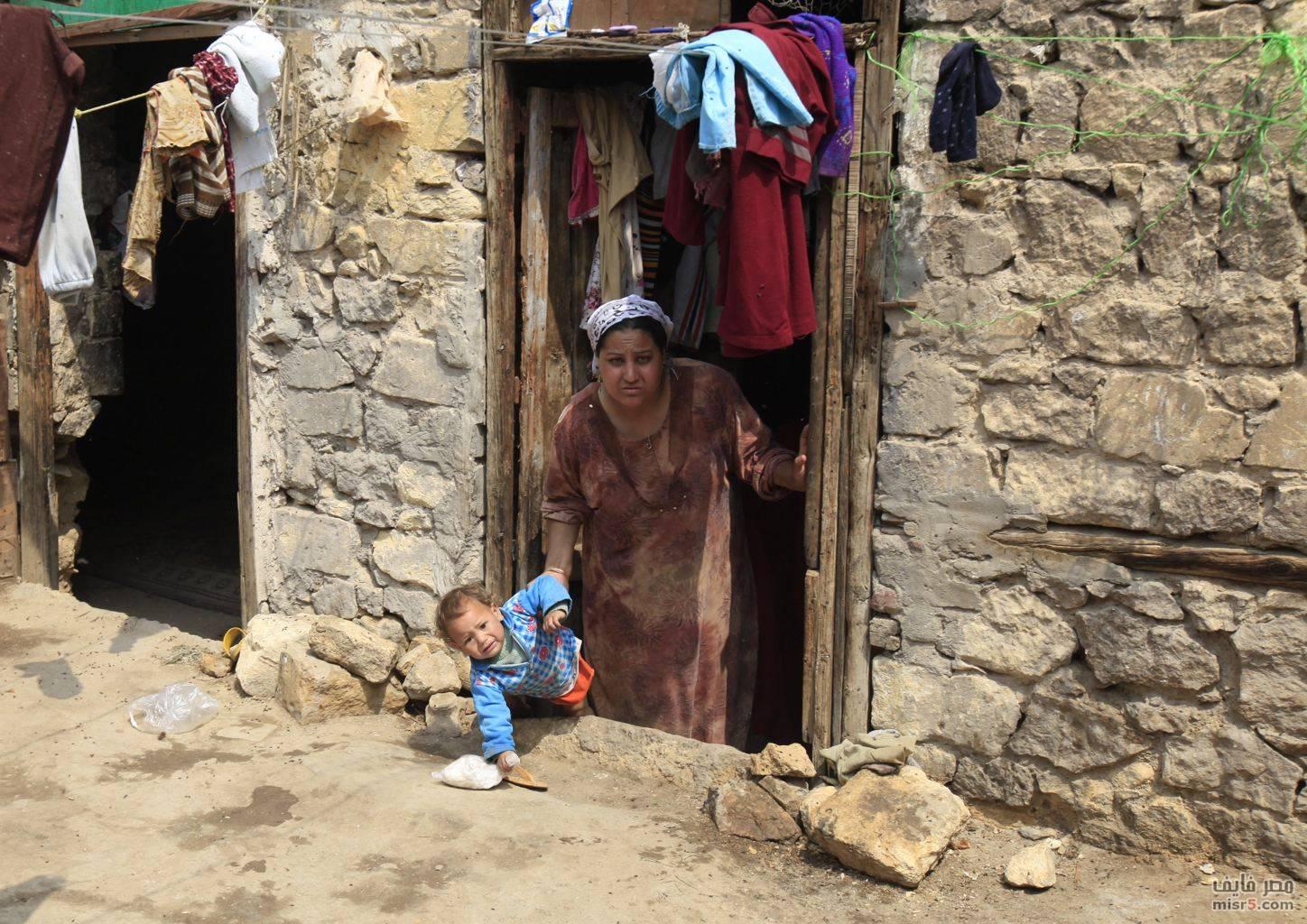 معدل الفقر بلغ 27.8% في 2015.. وخبير لـ”رصد”: سيتضاعف في 2017