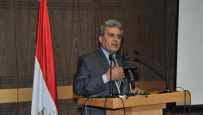 جامعة القاهرة تفصل 4 أساتذة بـ”سياسة واقتصاد” لعملهم لدى جهات أجنبية