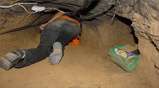 وفاة طفل صعقا بالكهرباء بأحد أنفاق بغزة