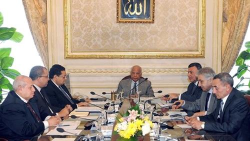 خبير اقتصادي : استقالة حكومة الببلاوى غير كافية ولابد من محاكمته