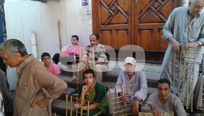 بالصور.. طوابير المواطنين على منظومة الخبز بأسيوط