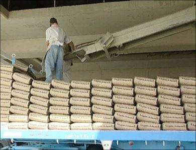 أزمة الوقود ترفع طن الأسمنت إلى 720 جنيه خلال يومين