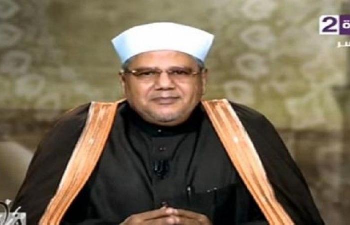 بالفيديو.. داعية إسلامي: لا يجوز صلاة النوافل للمرأة إلا بإذن زوجها