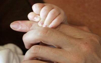 دراسة : الأطفال الذين يولدون لآباء كبار السن عرضة لاضطربات نفسية