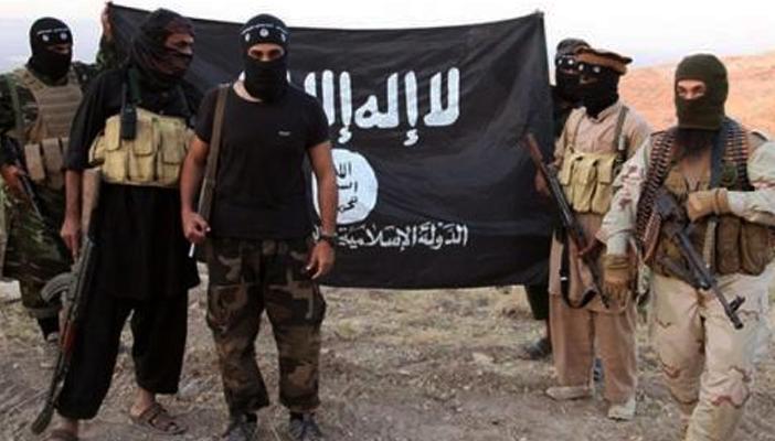 مسلحو تنظيم الدولة ينصبون كمائن بشوارع رئيسية في مدينة العريش