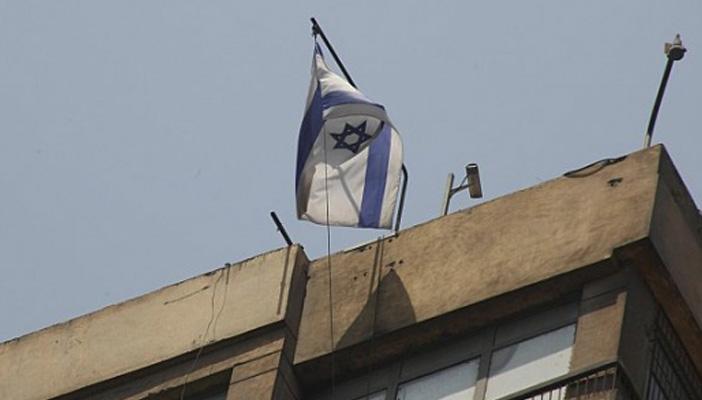 رواد “فيس بوك” يهاجمون سفارة إسرائيل بعد دعوتها إقامة مباراة مع مصر