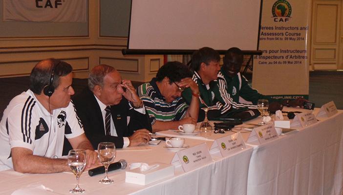 الـ”كاف” يختار طاقم حكام مصريًا لمباراة بوركينا فاسو وأوغندا