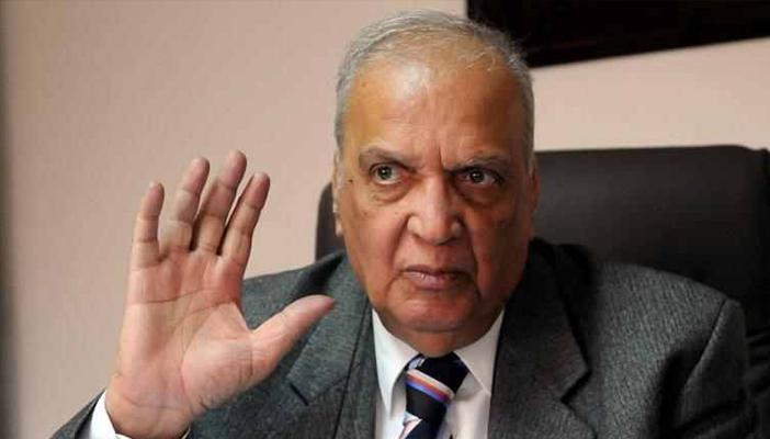 فرحات: يجب محاكمة “كمال” على ضرب “عكاشة” بالحذاء