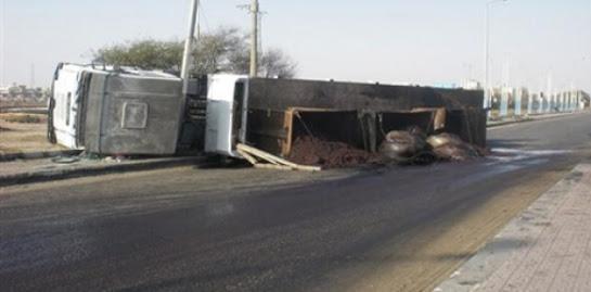 توقف الطريق الدائري بعد انقلاب سيارة