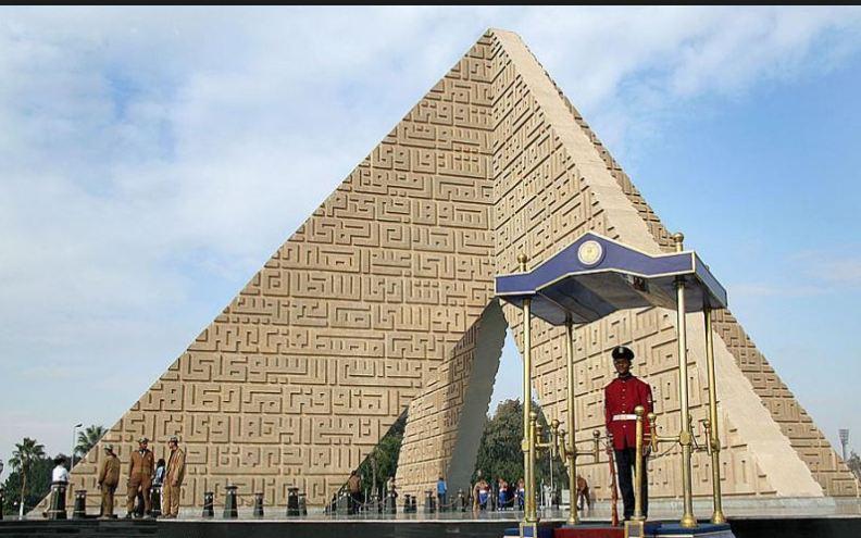 مدير أمن القاهرة يتفقد النصب التذكاري قبل فعاليات”دعم الجيش”