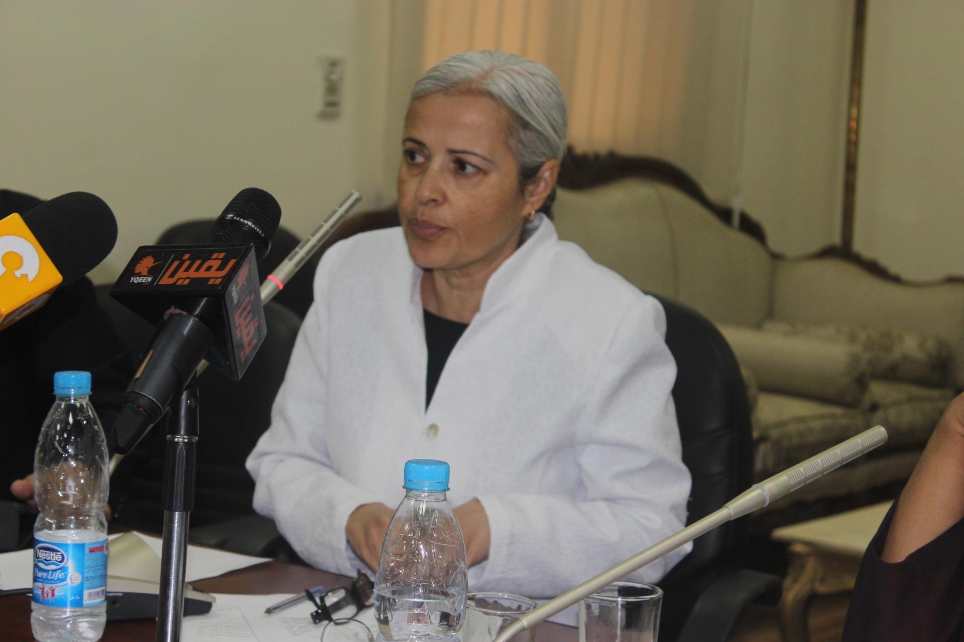 منى مينا: لن نسمح بإجبار المرضى الفقراء على دفع رسوم غير قانونية