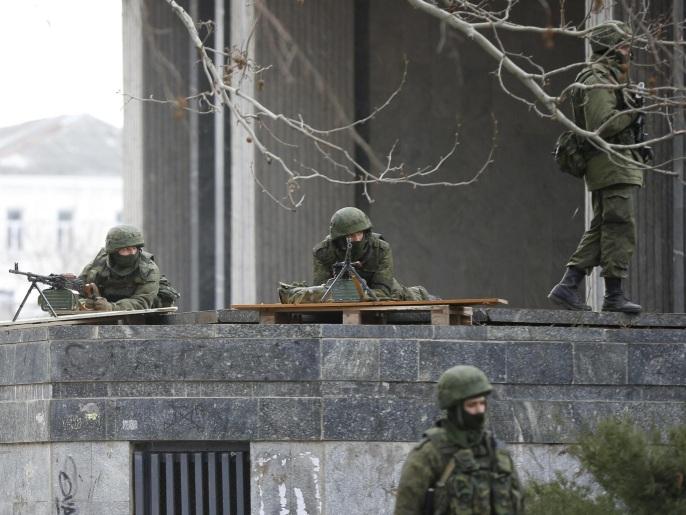 أوكرانيا تعلن التأهب وروسيا تسيطر علي ثاني مطار بالقرم