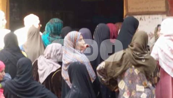 بالصور.. استمرار أزمة التموين بالمنوفية.. والأهالي: أقل حقوقنا فين؟