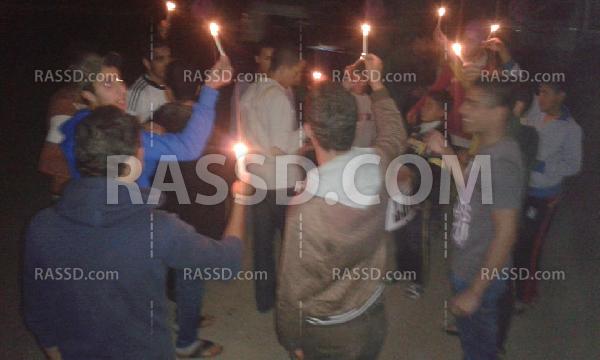 مسيرة بالشموع بـ”الصالحية” الشرقية تنديدا بانقطاع الكهرباء