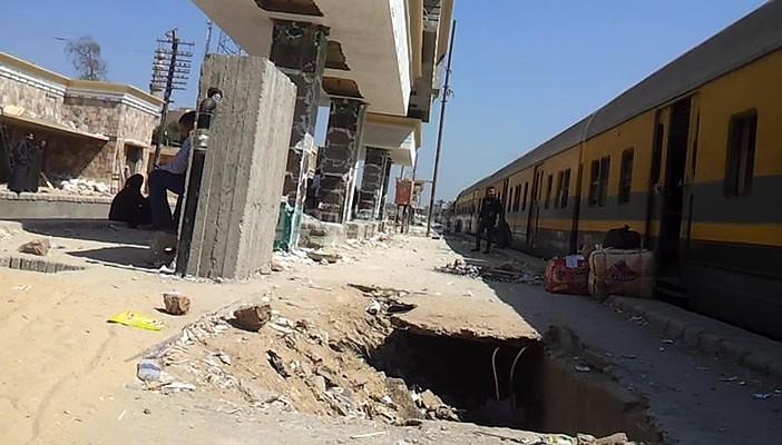 بعد عامين في التطوير.. محطة نجح حمادي مليئة بالحفر