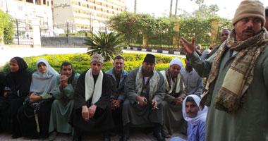 تواصل اعتصام عمال الإصلاح الزراعى بنجع حمادي للمطالبة بالتثبيت