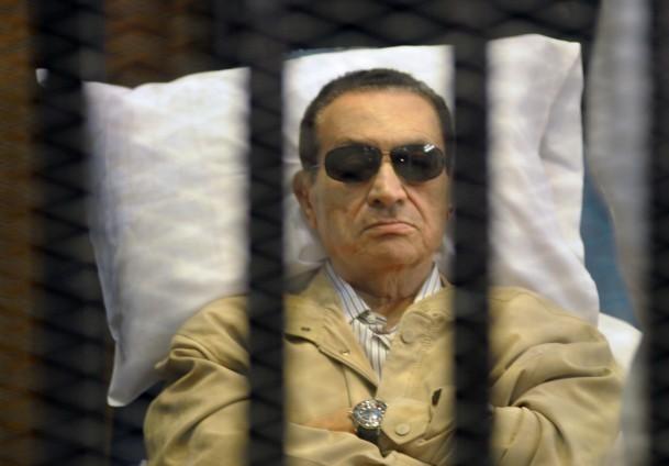 13 ابريل ..إعادة محاكمة مبارك والعادلي وآخرين في قضية القرن