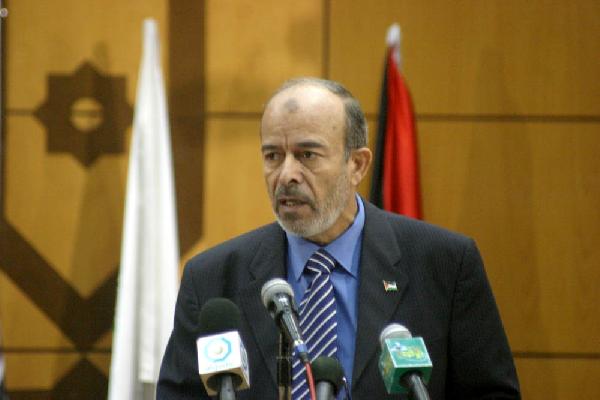 مستشار “هنية” : مصر تتعامل مع “معبر رفح” بقواعد “مُبهمة”