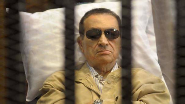 محامى المخلوع:تحديد جلسة 13 أبريل دليل على النية لحبسه