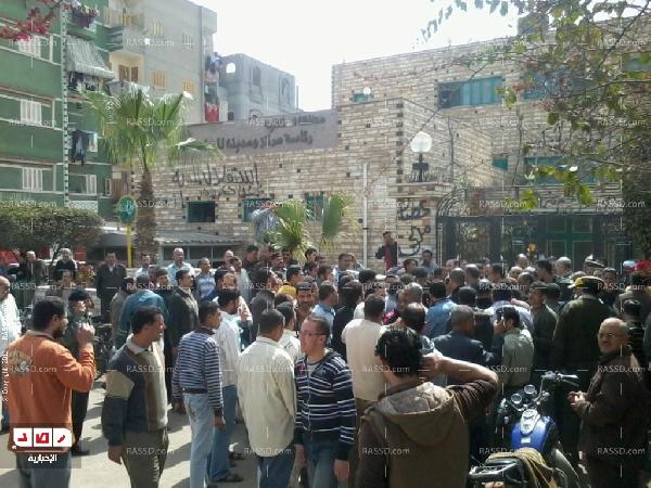 متظاهرو المنزلة يطالبون بعزل رئيس مجلس المدينة