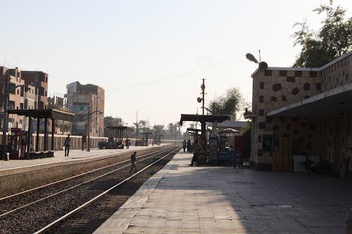 إعادة فتح شريط السكة الحديد بنجع حمادي