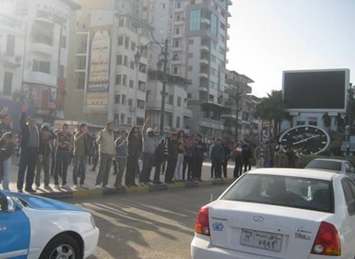 وقفة لـ”شباب ضد الانقلاب” بدمياط رفضا لمحاكمة “مرسى”