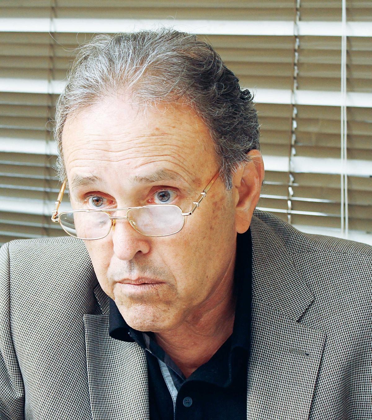 خبير مالي: “المركزي” يسحب 3.5 مليار دولار من مدخرات المصريين