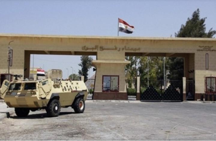 نخب صهيونية تحتفي بحظر “حماس” في مصر